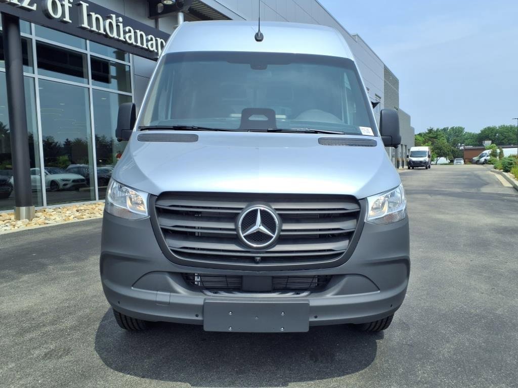 New 2025 Mercedes-Benz Sprinter 2500 image 9
