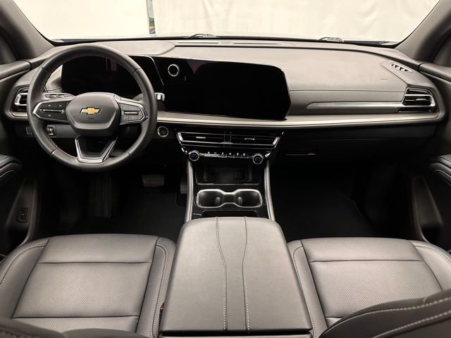 Used 2025 Chevrolet Traverse LT AWD/4WD image 7