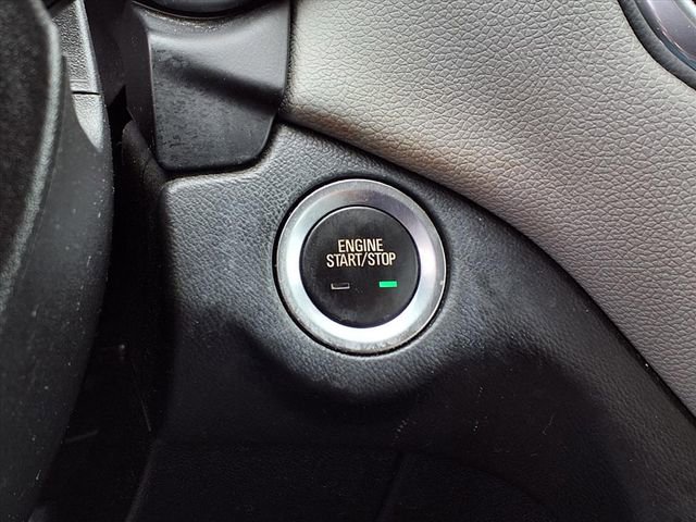 Used 2018 Chevrolet Equinox LS image 24