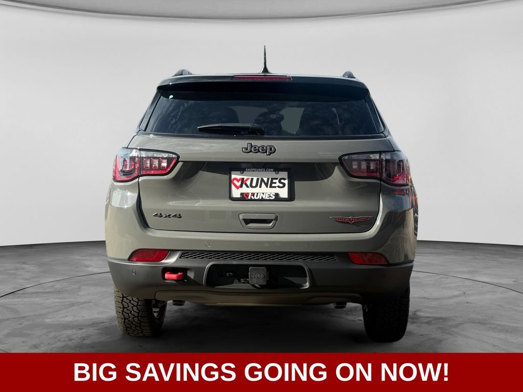 New 2026 Jeep Compass Trailhawk w/ Sun, Sound & Navigation Group AWD/4WD image 7