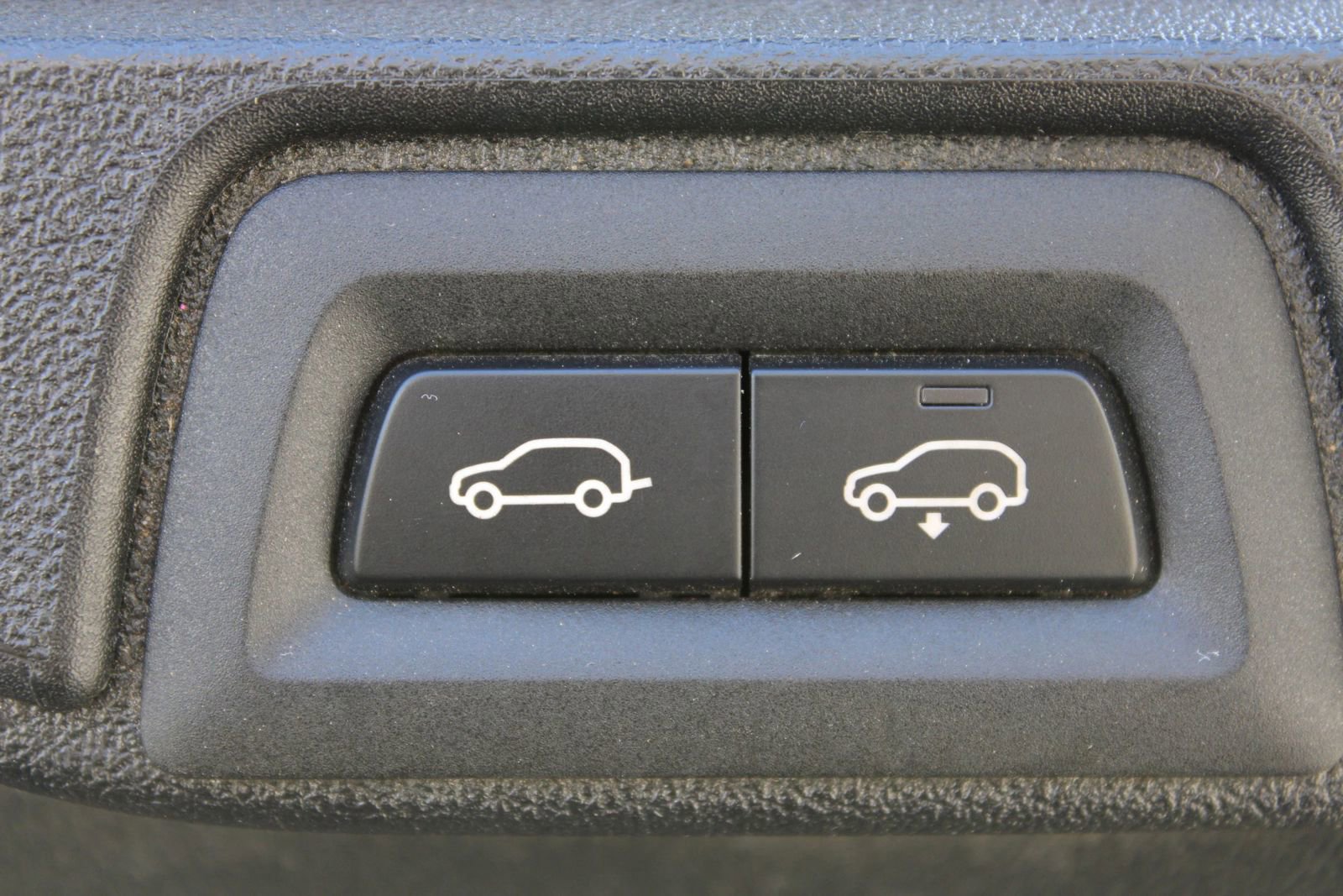 Used 2022 BMW X7 xDrive40i w/ Premium Package image 46