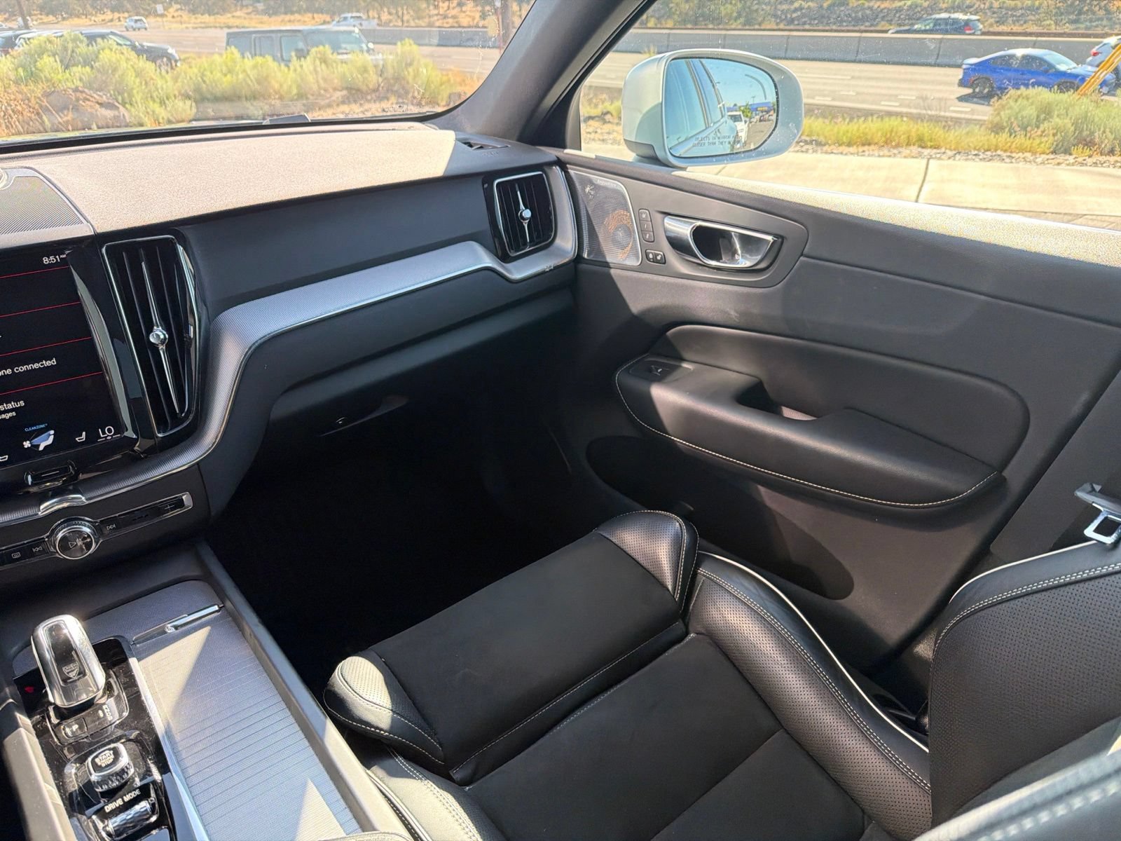 Used 2019 Volvo XC60 T8 R-Design w/ Advanced Package AWD/4WD image 13