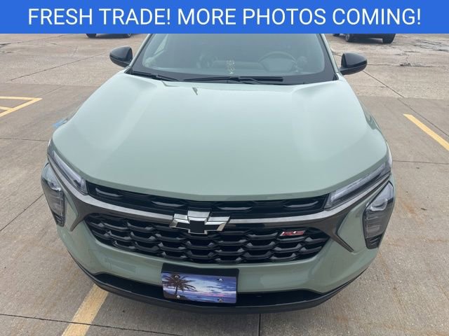 Certified 2024 Chevrolet Trax RS w/ Sunroof Package FWD image 2