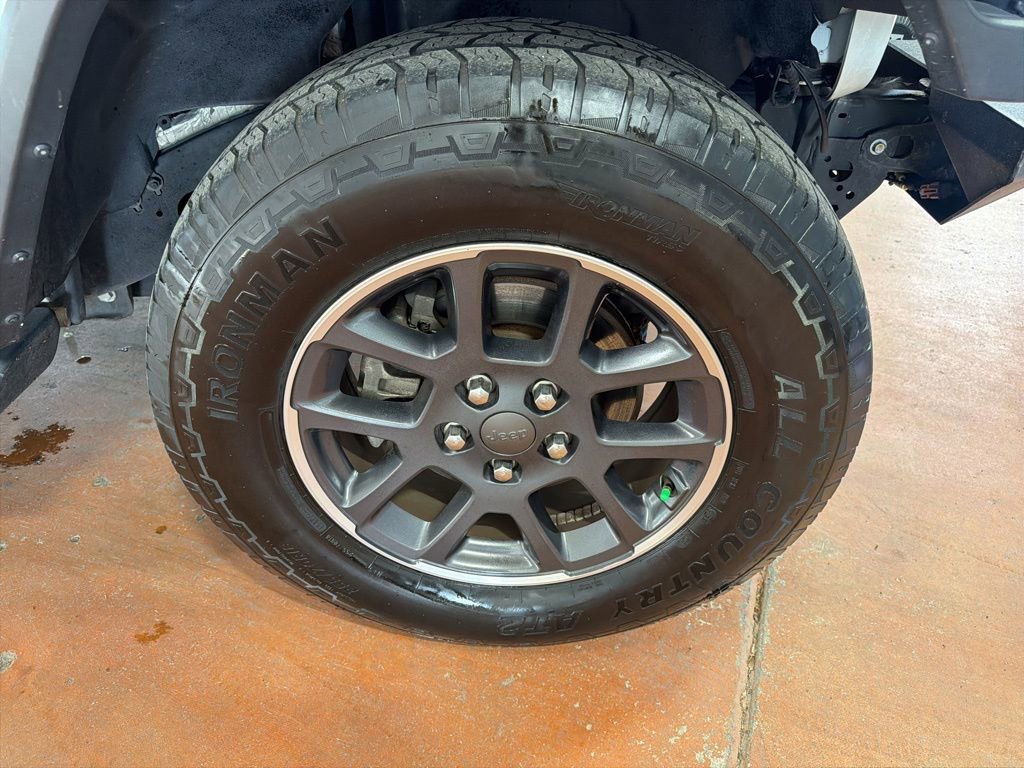 Used 2020 Jeep Gladiator Overland image 10