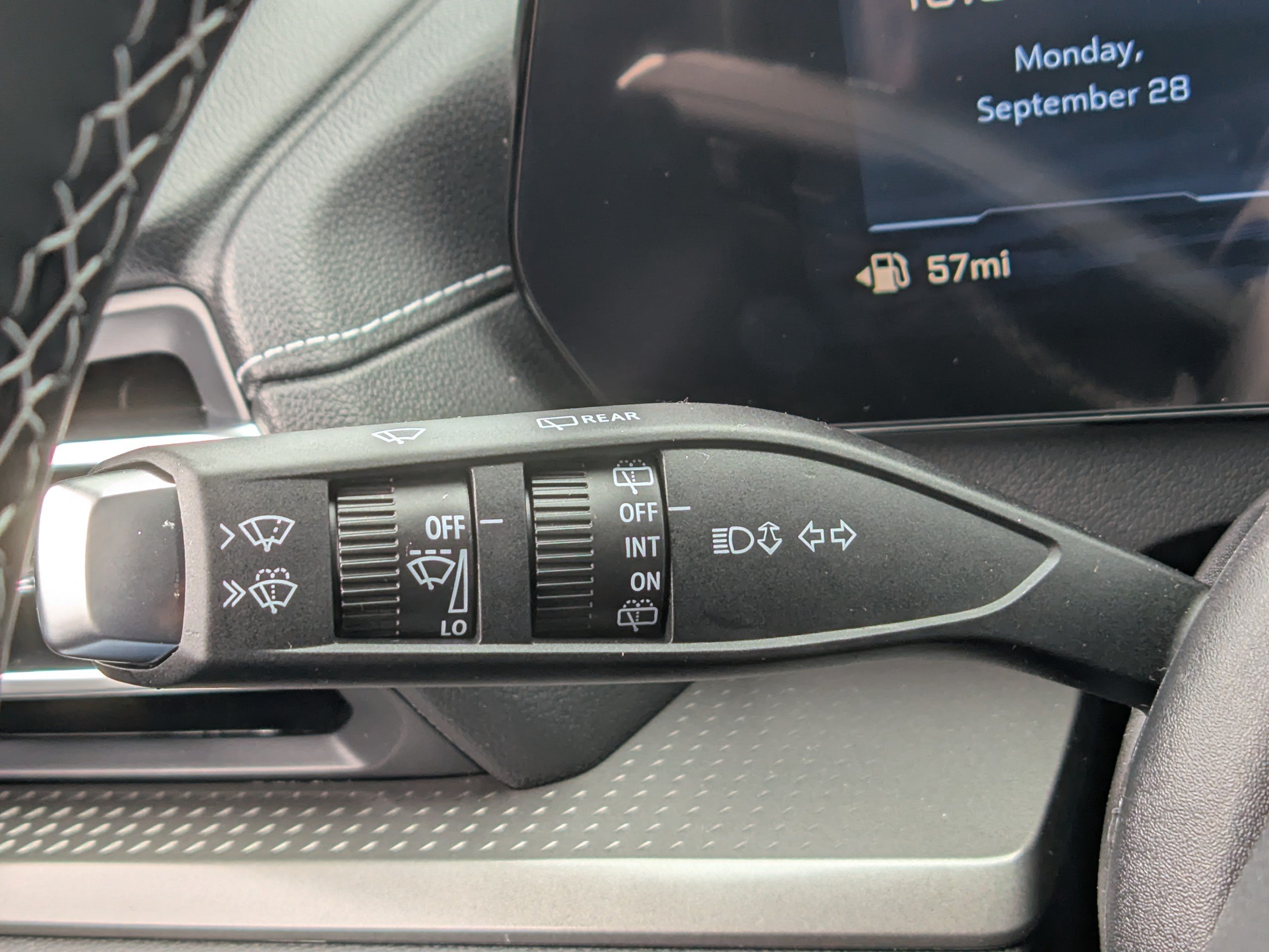 New 2027 Chevrolet Traverse LT FWD image 27