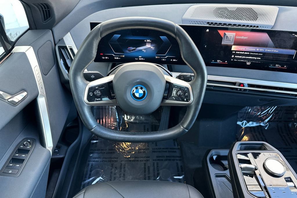 Used 2023 BMW iX xDrive50 image 15