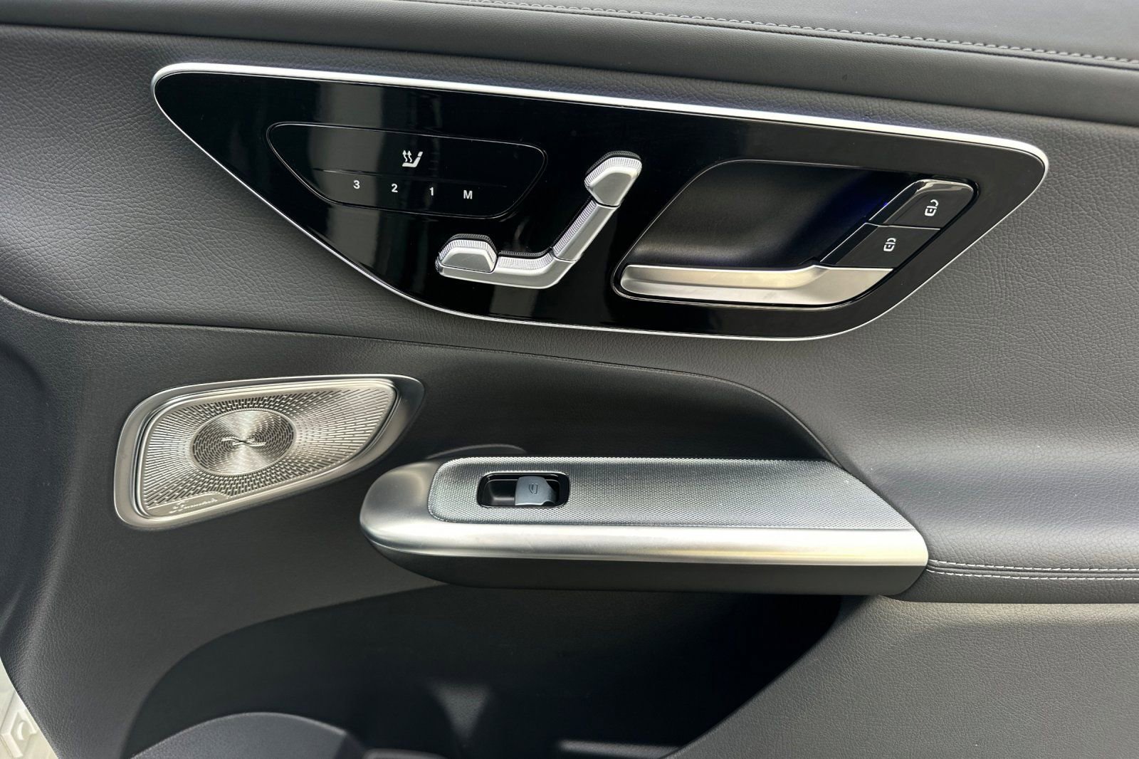 Certified 2024 Mercedes-Benz GLC 300 image 35