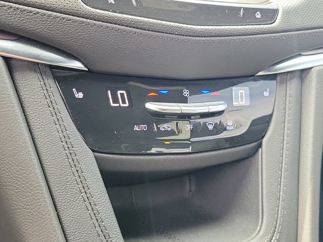Certified 2024 Cadillac XT5 Luxury w/ LPO, Floor Liner Package AWD/4WD image 24