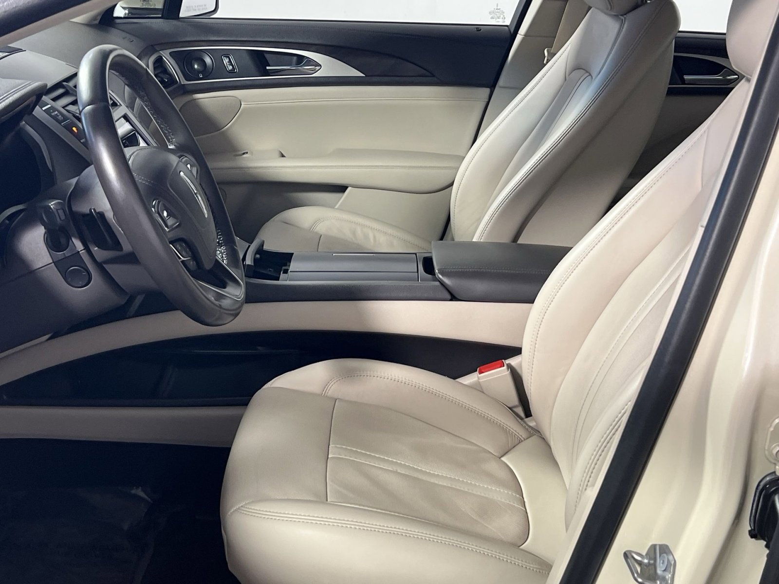 Used 2018 Lincoln MKZ Reserve w/ Technology Package FWD image 14