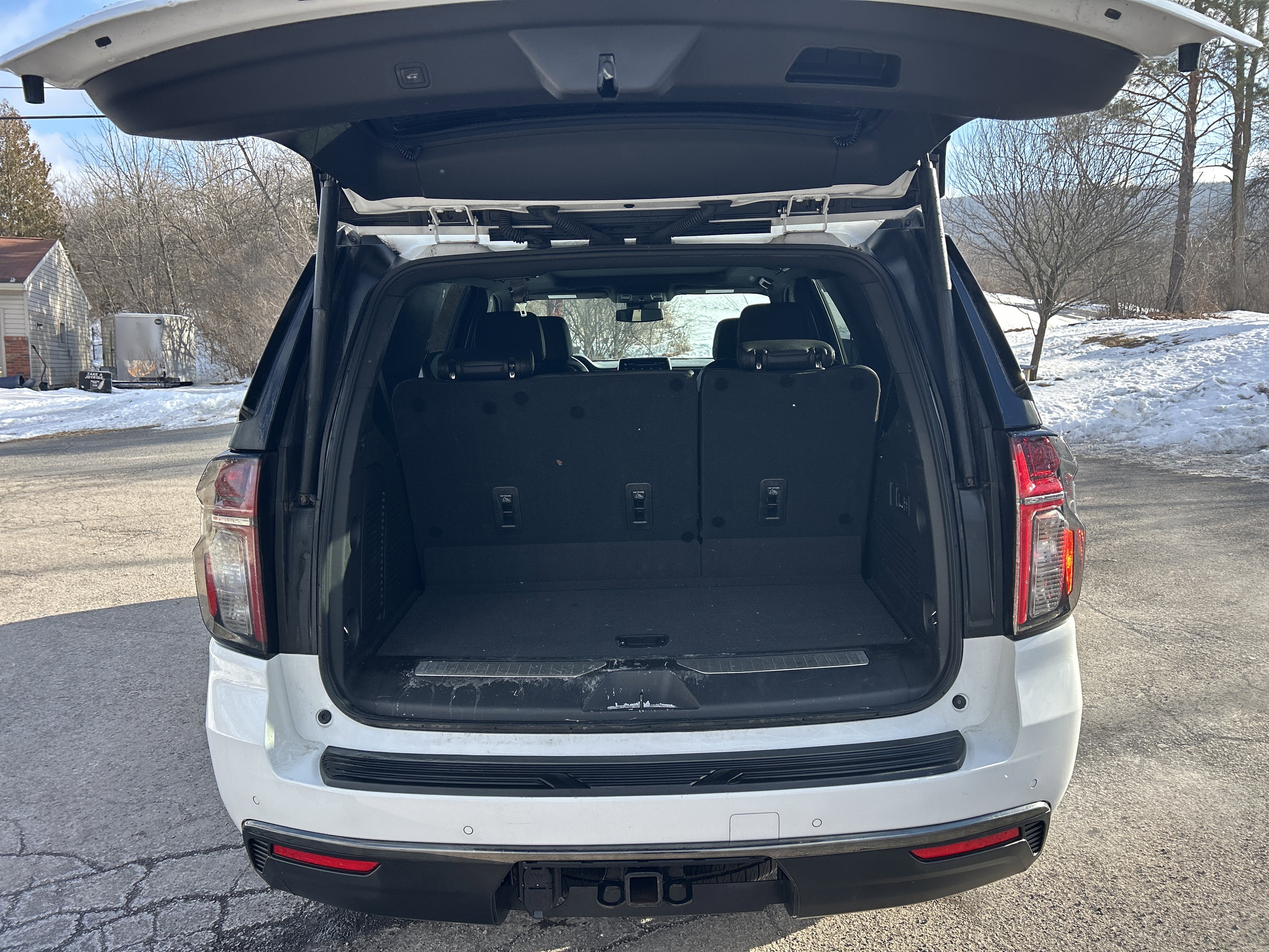 Used 2023 Chevrolet Tahoe Z71 w/ Luxury Package image 5