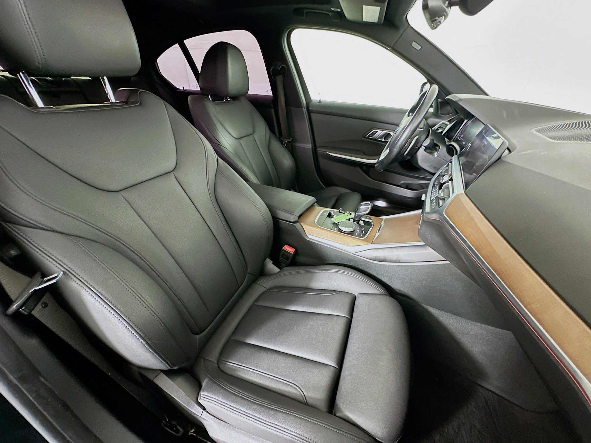 Used 2019 BMW 330i Sedan w/ Premium Package image 29