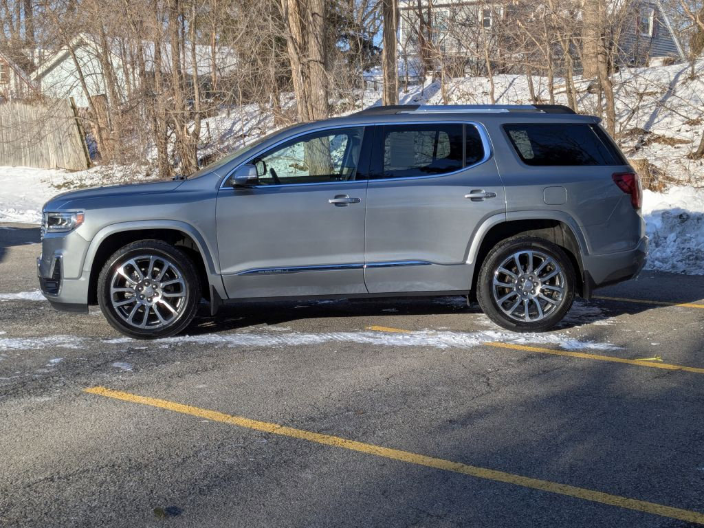 Certified 2023 GMC Acadia Denali w/ Denali Ultimate Package image 4