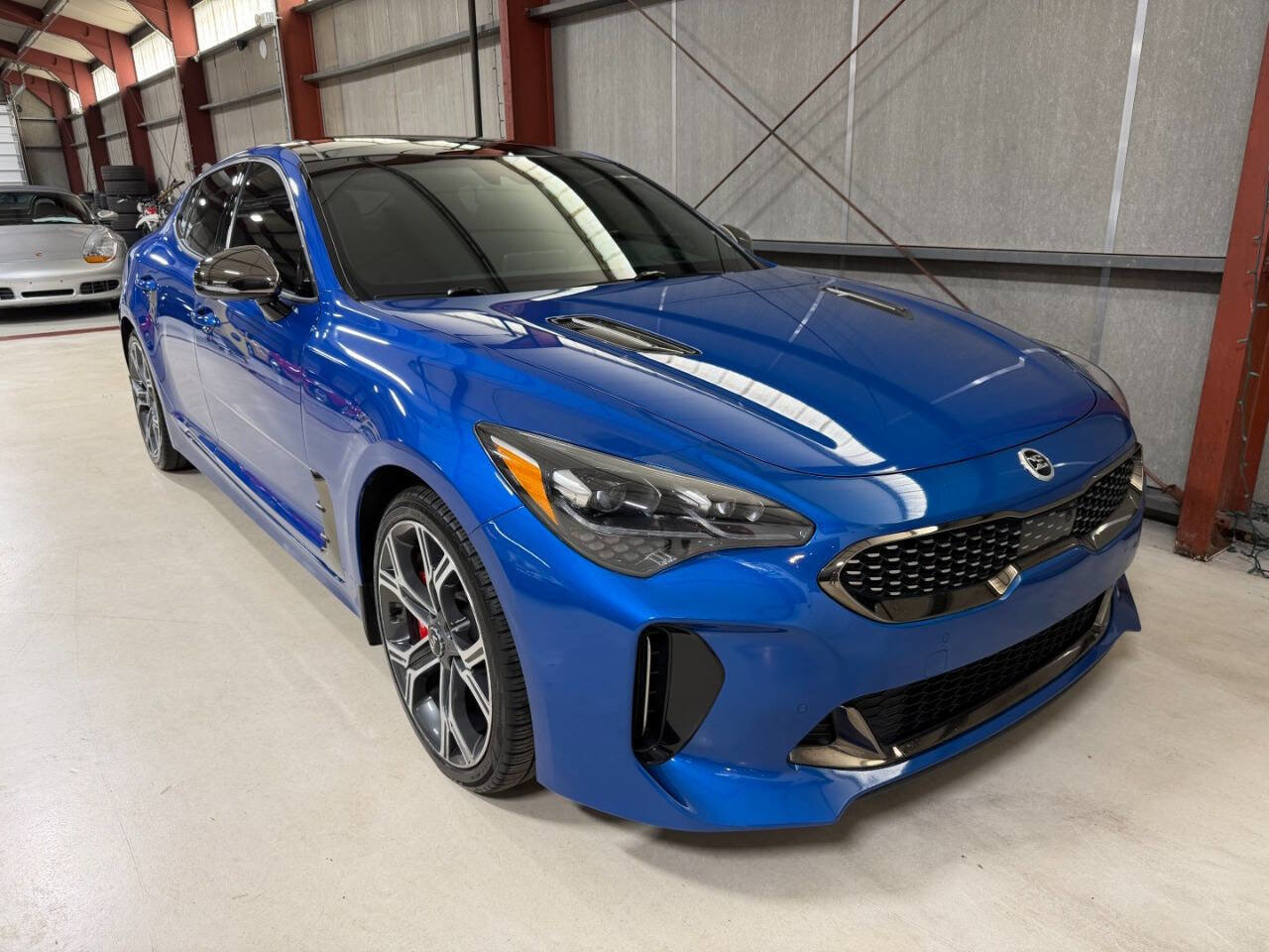 Used 2021 Kia Stinger GT2 image 21
