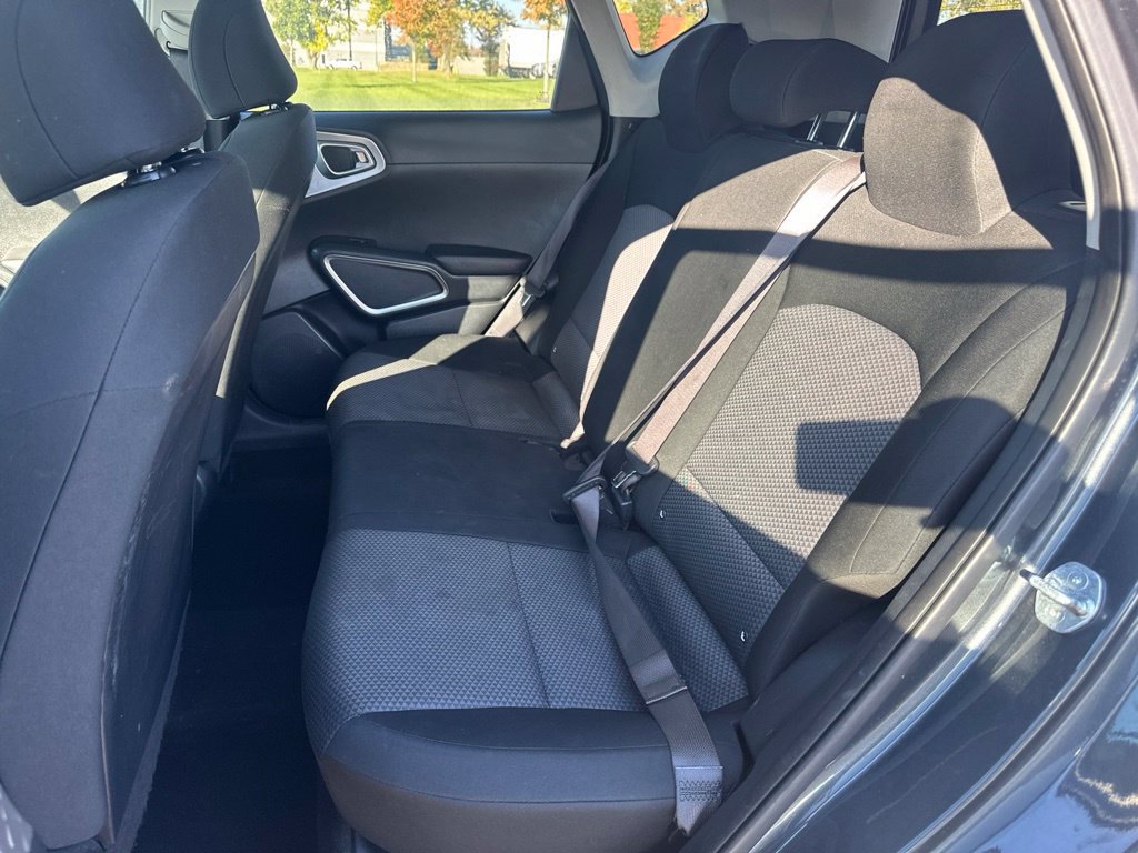 Used 2023 Kia Soul LX FWD image 12