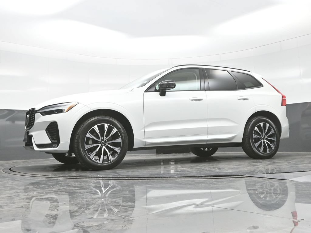 Used 2024 Volvo XC60 B5 Core w/ Protection Package Premier AWD/4WD image 22