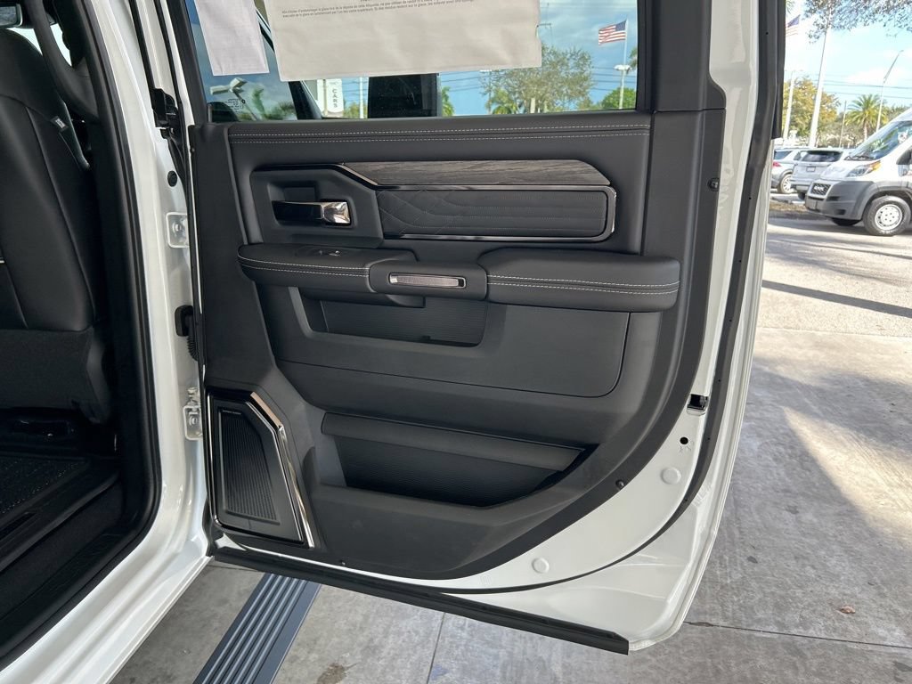 New 2026 RAM 3500 Limited AWD/4WD image 34