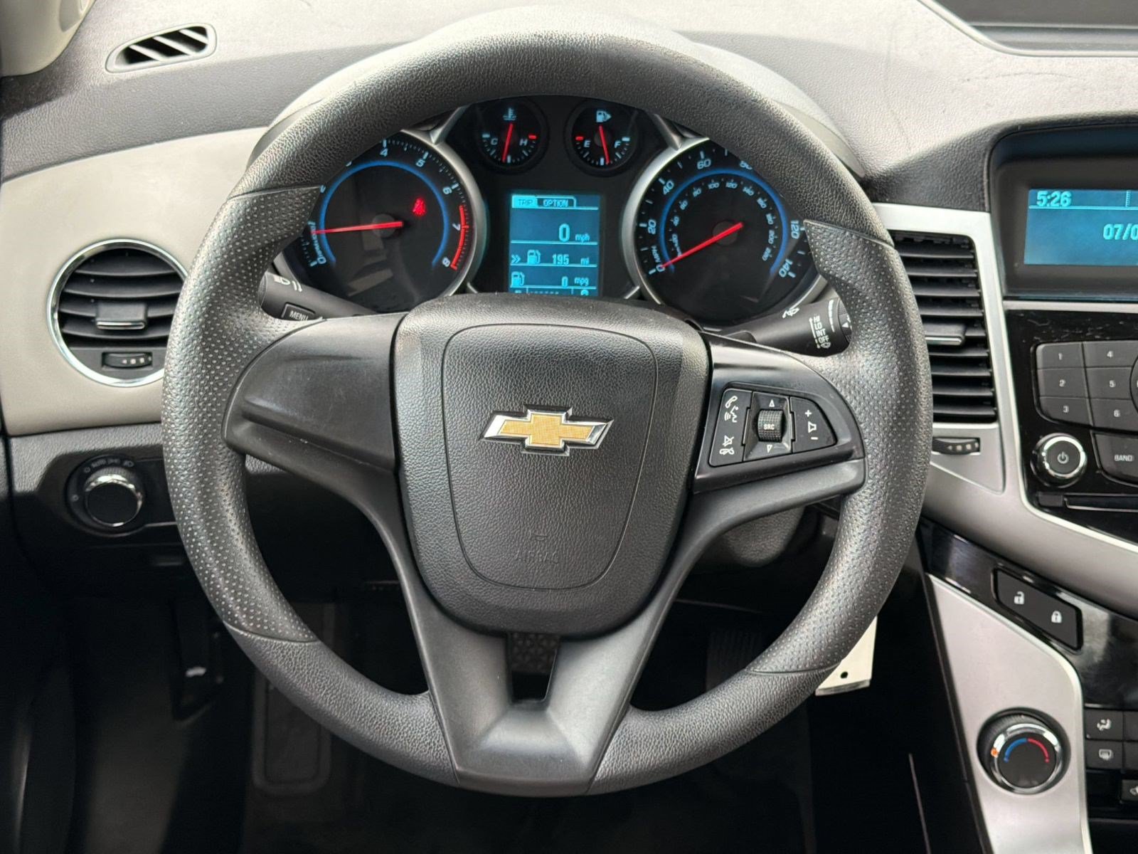 Used 2014 Chevrolet Cruze LS FWD image 11