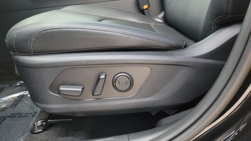 Used 2024 Kia Sportage SX FWD image 16