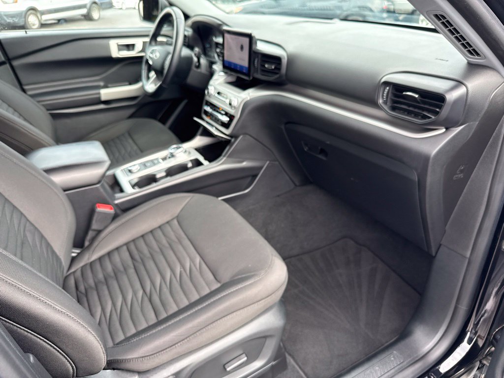 Certified 2021 Ford Explorer XLT AWD/4WD image 32
