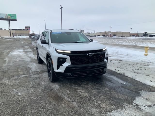 Certified 2025 Chevrolet Traverse RS w/ LPO, Floor Liner Package image 4
