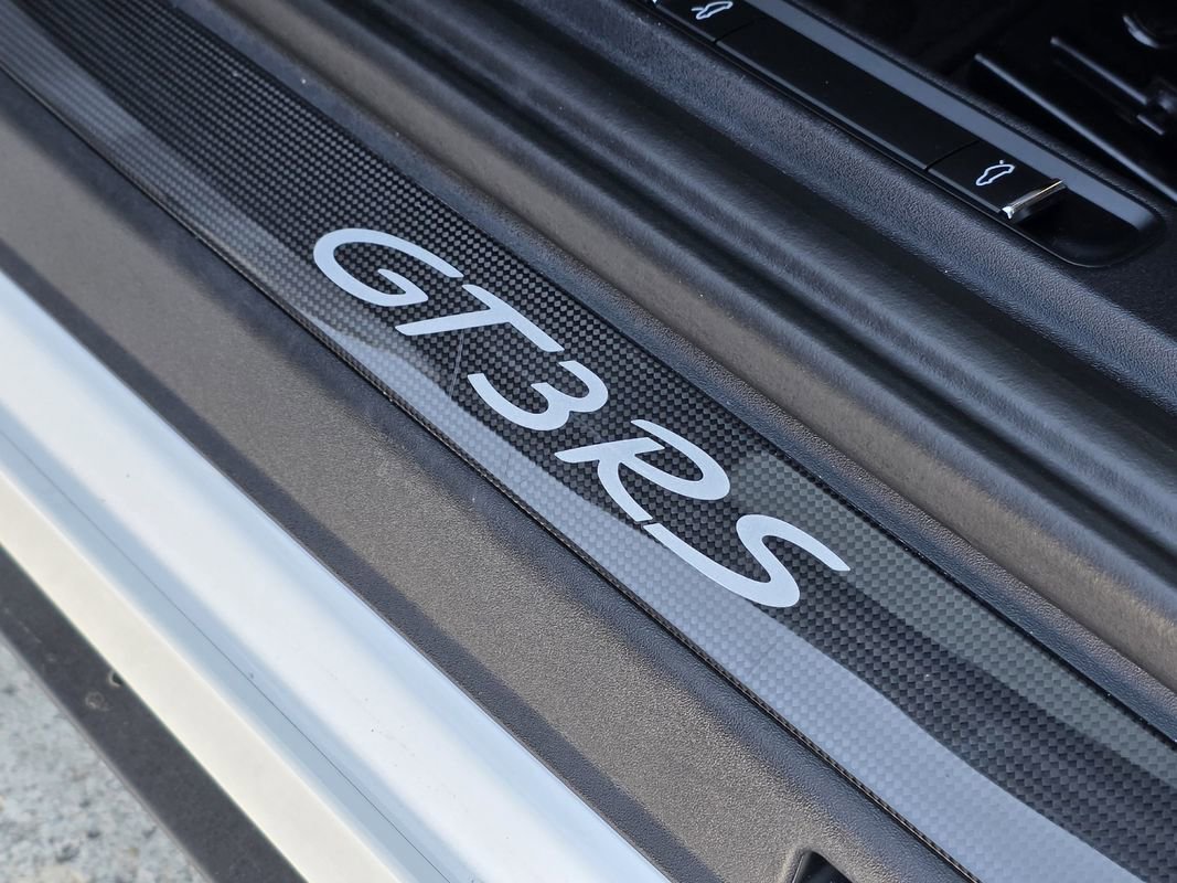 Used 2016 Porsche 911 GT3 RS image 19