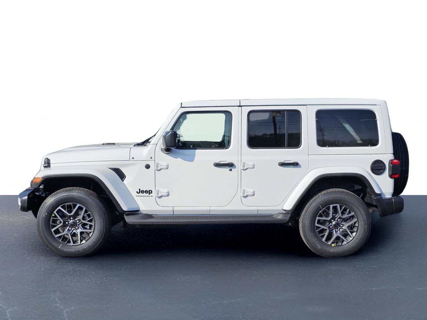 New 2026 Jeep Wrangler Unlimited Sahara AWD/4WD image 14