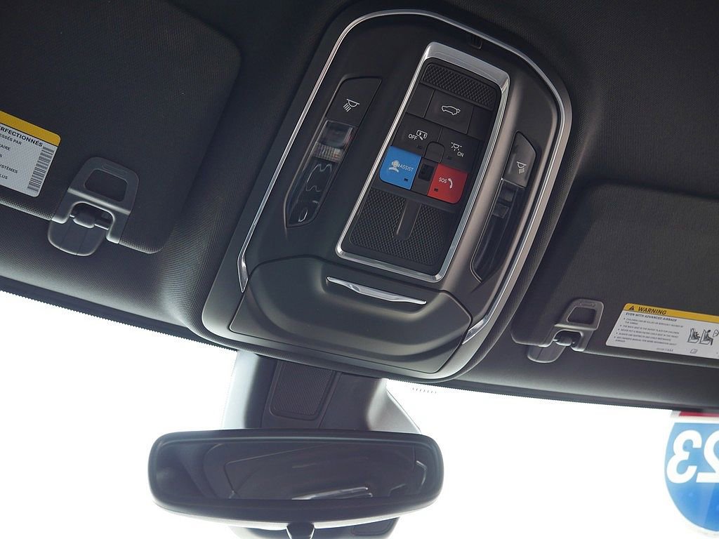 Used 2023 Jeep Grand Cherokee Altitude image 47