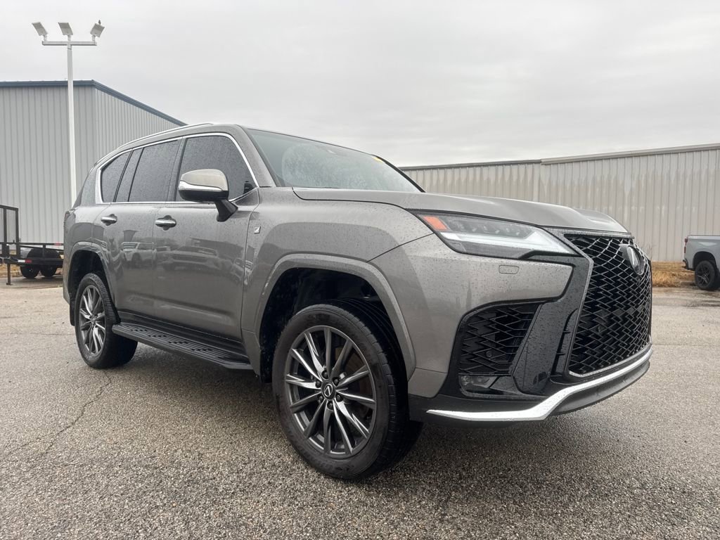 Used 2024 Lexus LX 600 F Sport image 9