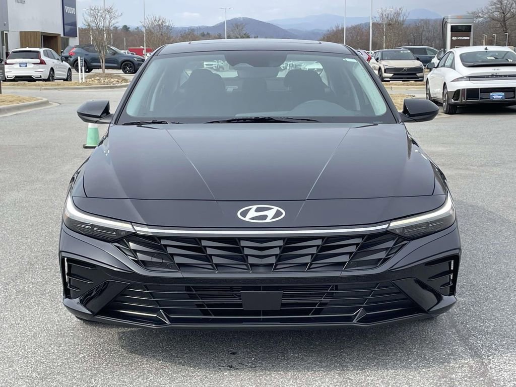 Certified 2025 Hyundai Elantra SEL image 23