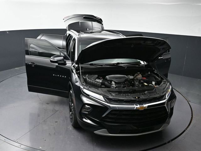 Used 2023 Chevrolet Blazer LT w/ Sound & Technology Package FWD image 40
