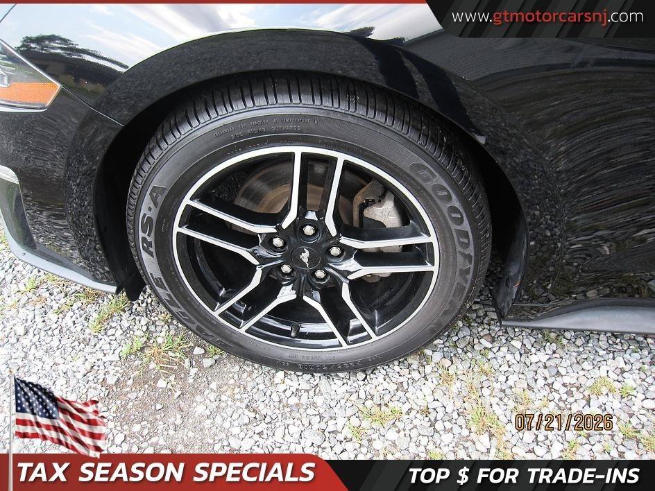 Used 2021 Ford Mustang Premium RWD image 9