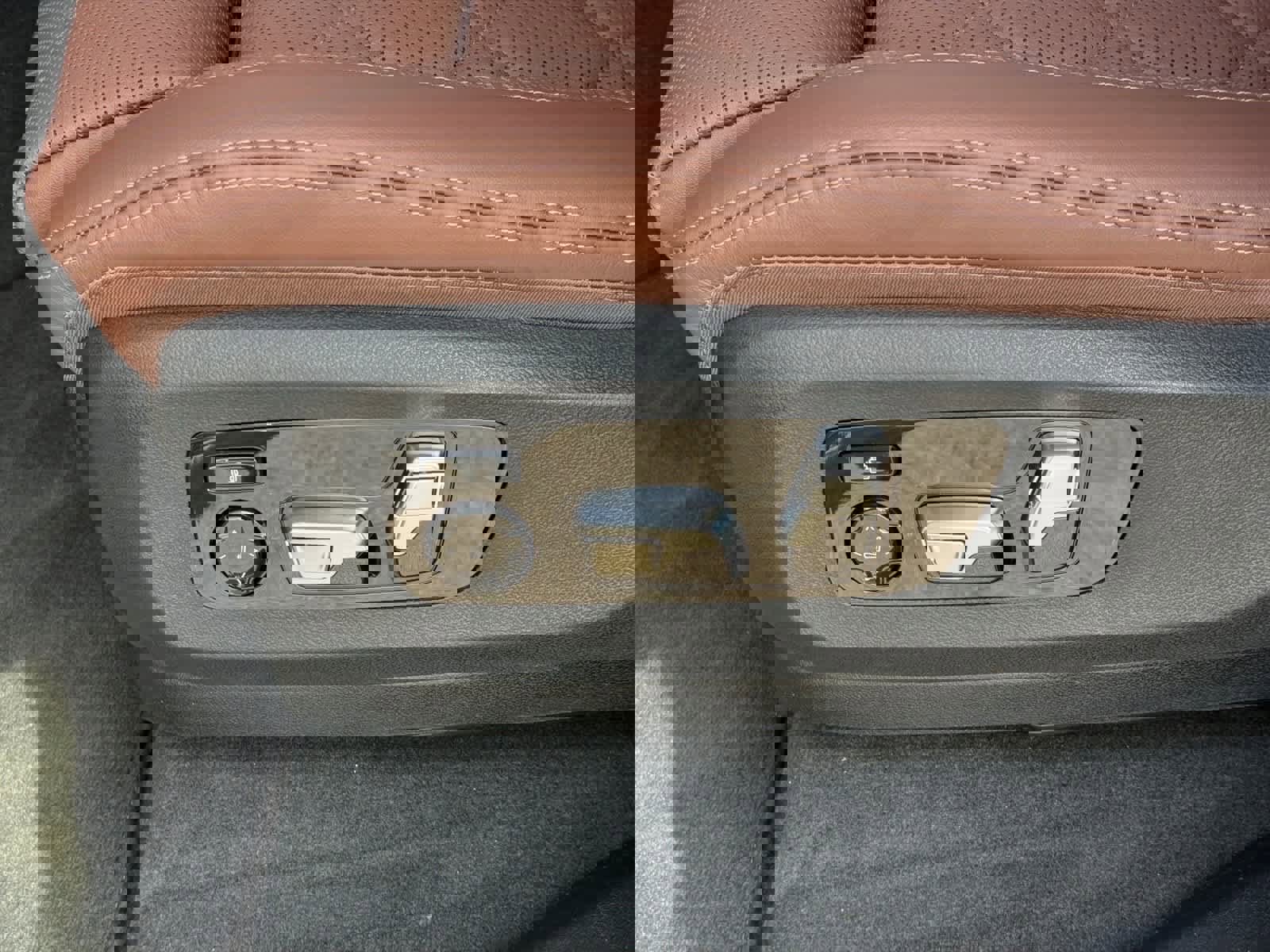 New 2026 BMW X5 xDrive50e image 11