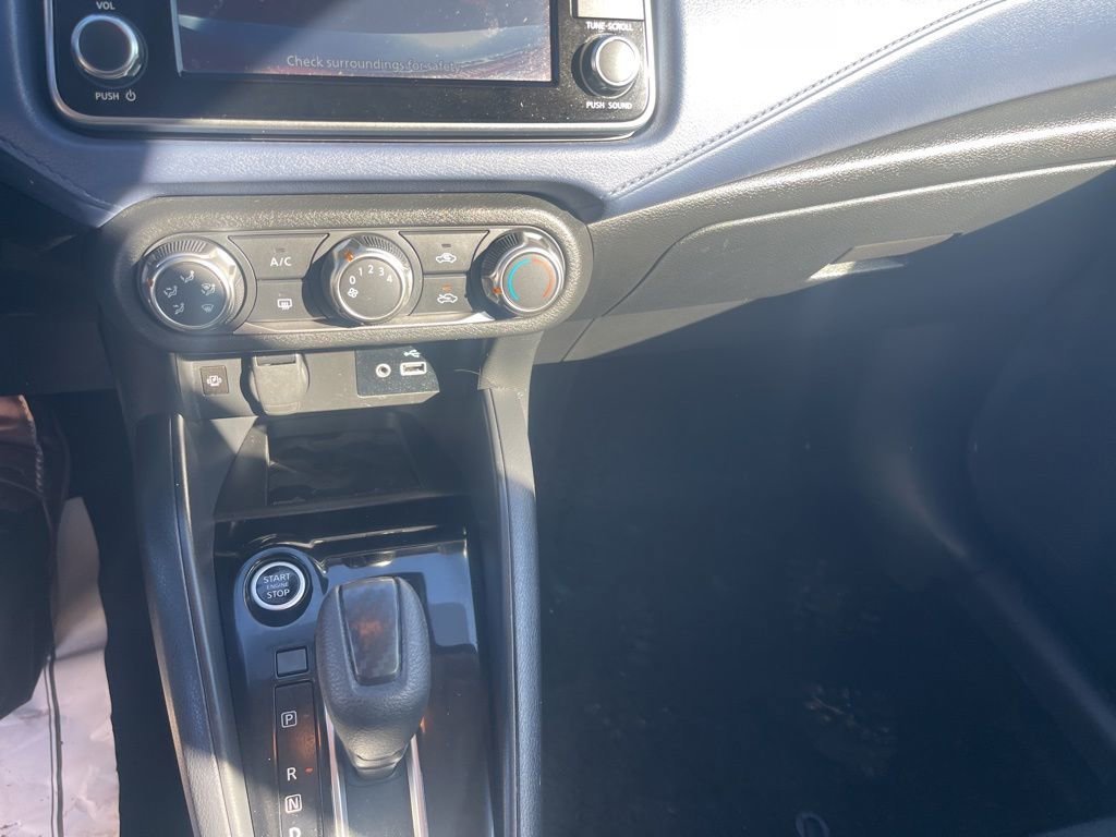 Used 2024 Nissan Versa SV image 14