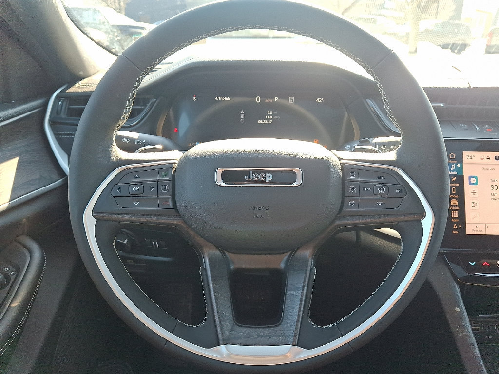 New 2026 Jeep Grand Cherokee Altitude AWD/4WD image 9