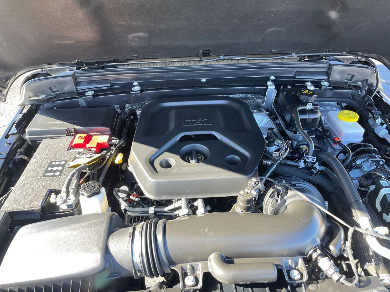 Used 2025 Jeep Wrangler Unlimited Rubicon image 32