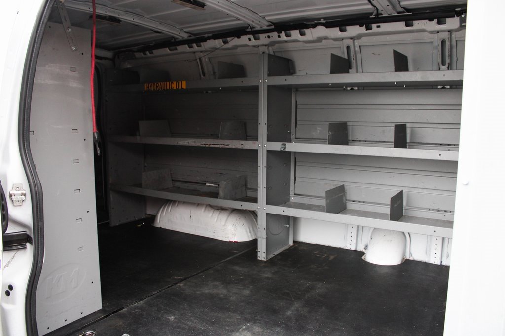 Used 2020 Chevrolet Express 3500 w/ Driver Convenience Package image 32