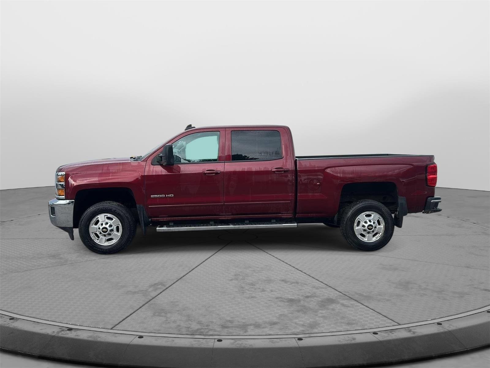 Used 2015 Chevrolet Silverado 2500 LT w/ LT Convenience Package AWD/4WD image 2