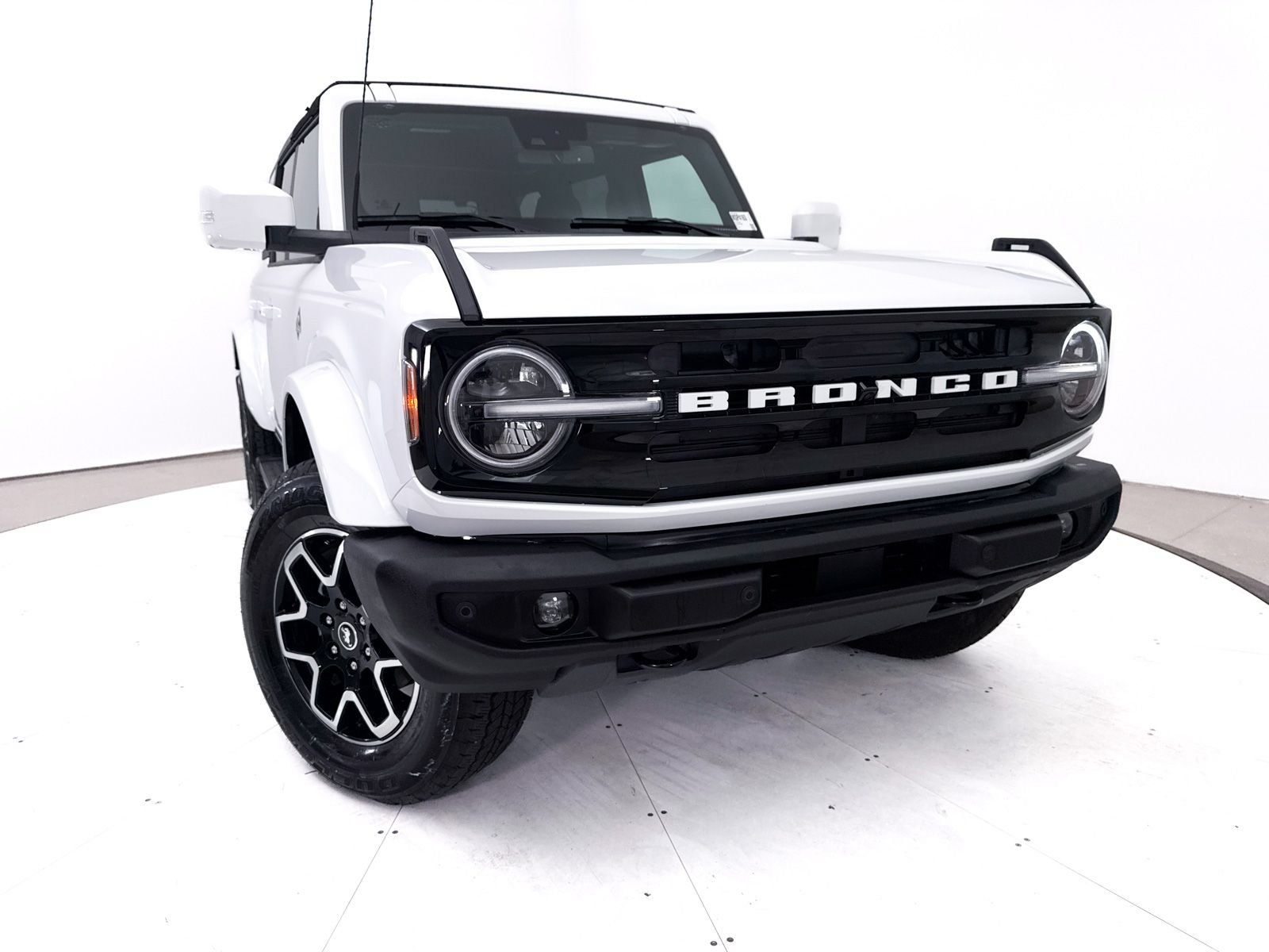 Used 2023 Ford Bronco Outer Banks AWD/4WD image 6