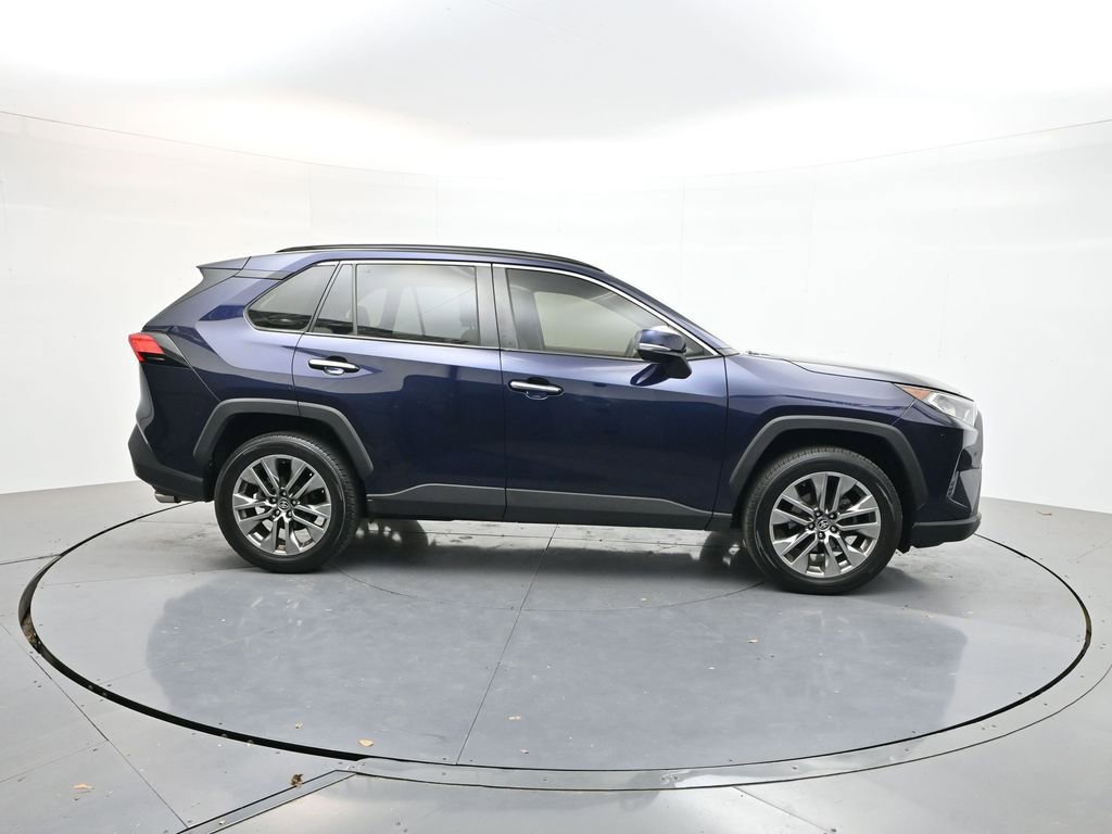 Used 2020 Toyota RAV4 Limited FWD image 8