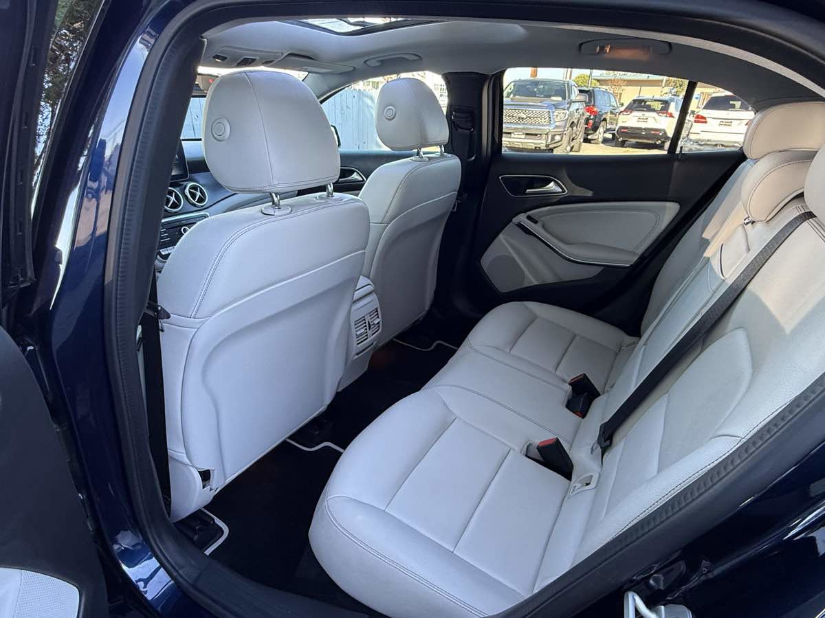 Used 2018 Mercedes-Benz GLA 250 4MATIC image 6