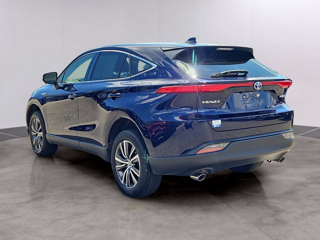 Used 2021 Toyota Venza LE w/ Carpet Mat Package (TMS) AWD/4WD image 6