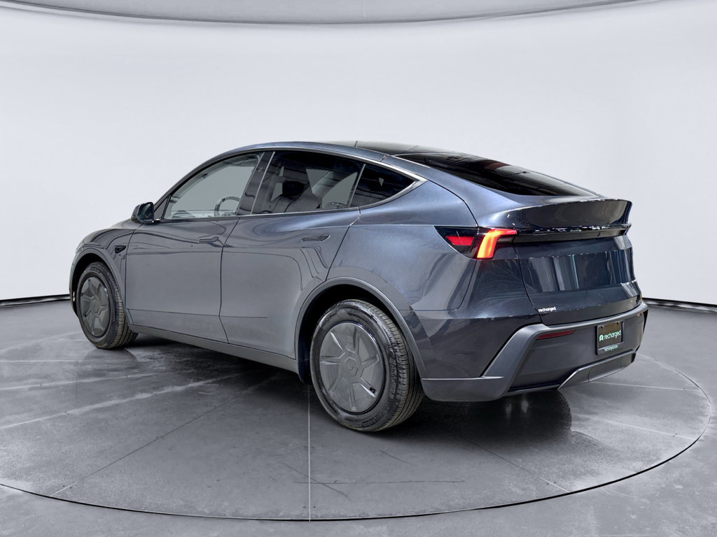 Used 2026 Tesla Model Y Long Range AWD/4WD image 2