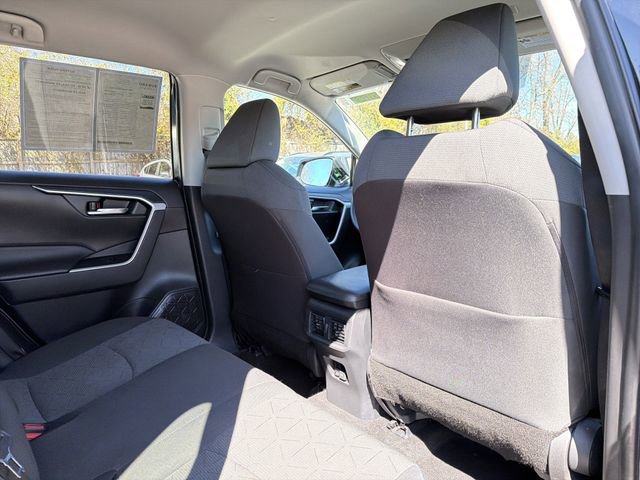 Used 2024 Toyota RAV4 XLE image 17