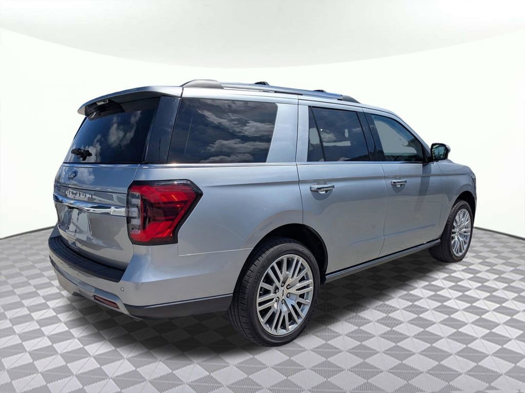 Used 2024 Ford Expedition Limited AWD/4WD image 3