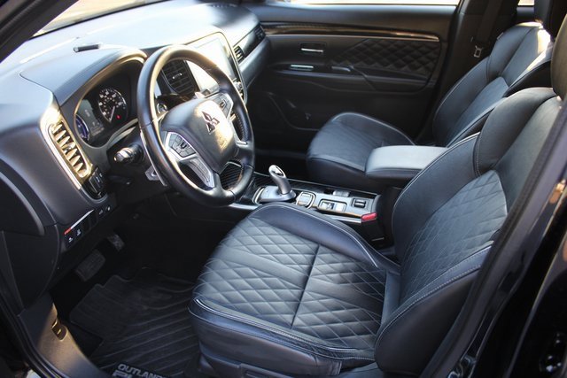 Used 2022 Mitsubishi Outlander LE image 9
