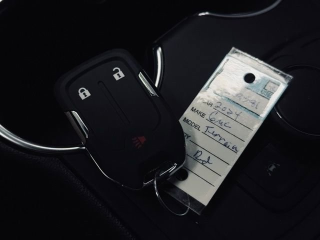 Used 2024 GMC Terrain SLE image 34