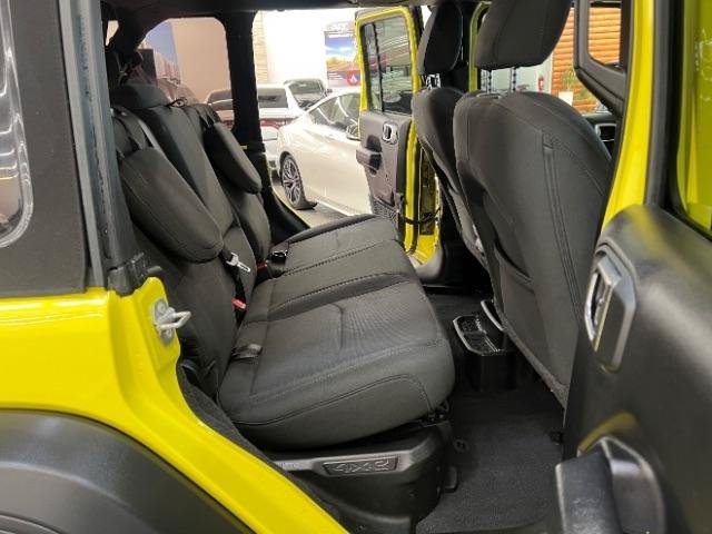 Used 2023 Jeep Wrangler Unlimited w/ Cold Weather Group AWD/4WD image 34