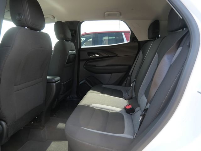 Used 2025 Chevrolet TrailBlazer LS w/ LS Convenience Package AWD/4WD image 13