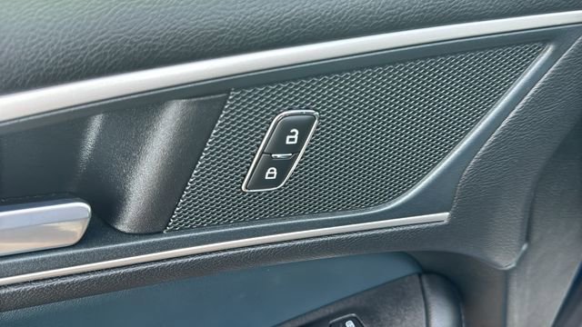 Certified 2024 Ford Edge SEL w/ Sport Appearance Package image 10