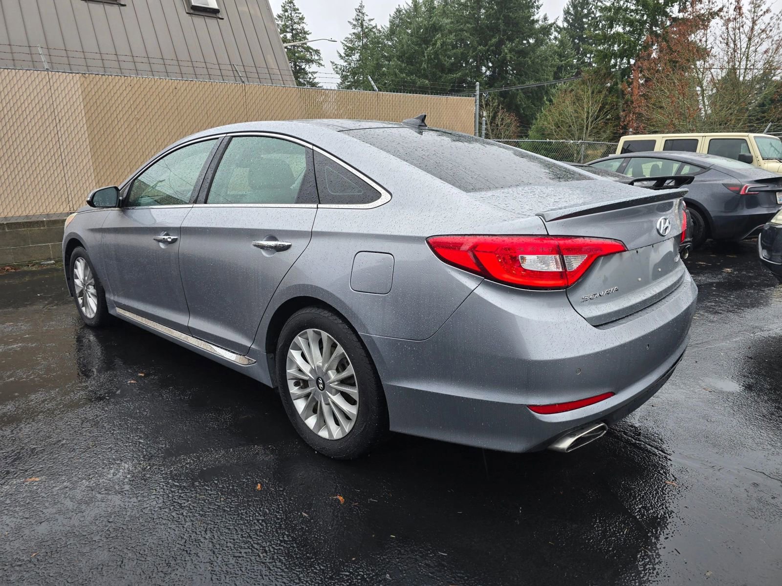 Used 2015 Hyundai Sonata Limited w/ Option Group 06 image 3